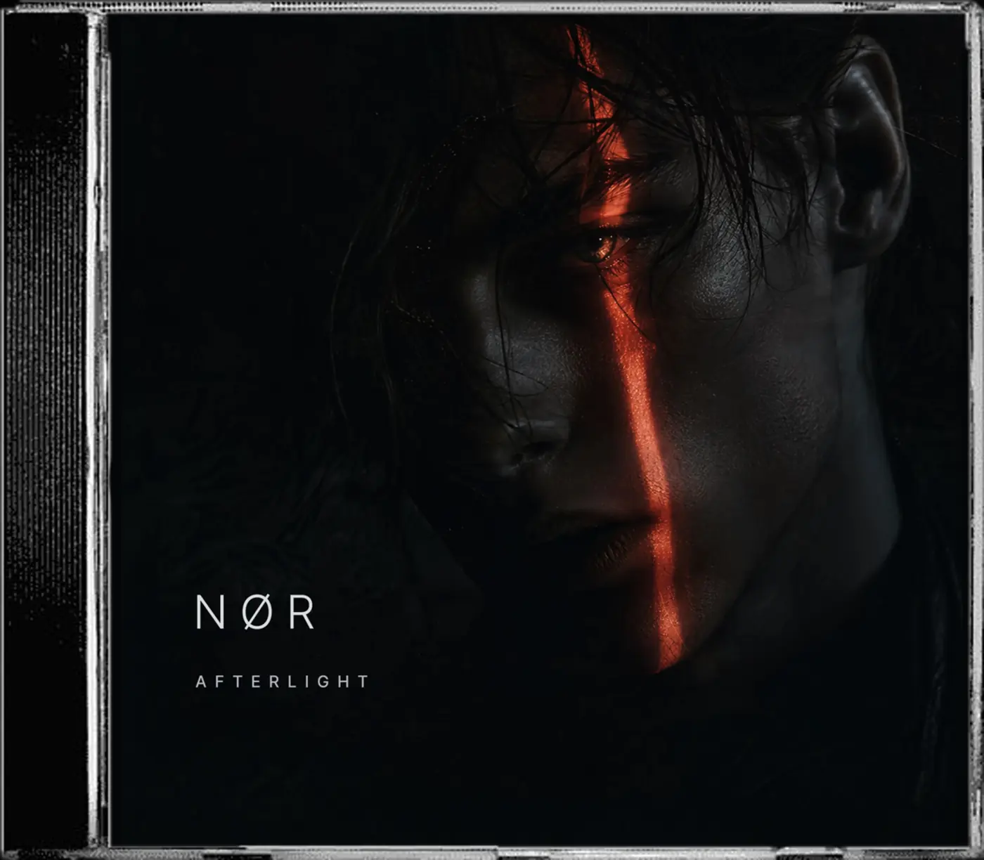 Визуализация обложки NØR — AFTERLIGHT в прозрачной коробке компакт-диска